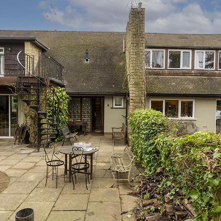 Sandford Meadow Guest House Kennington  外观 照片