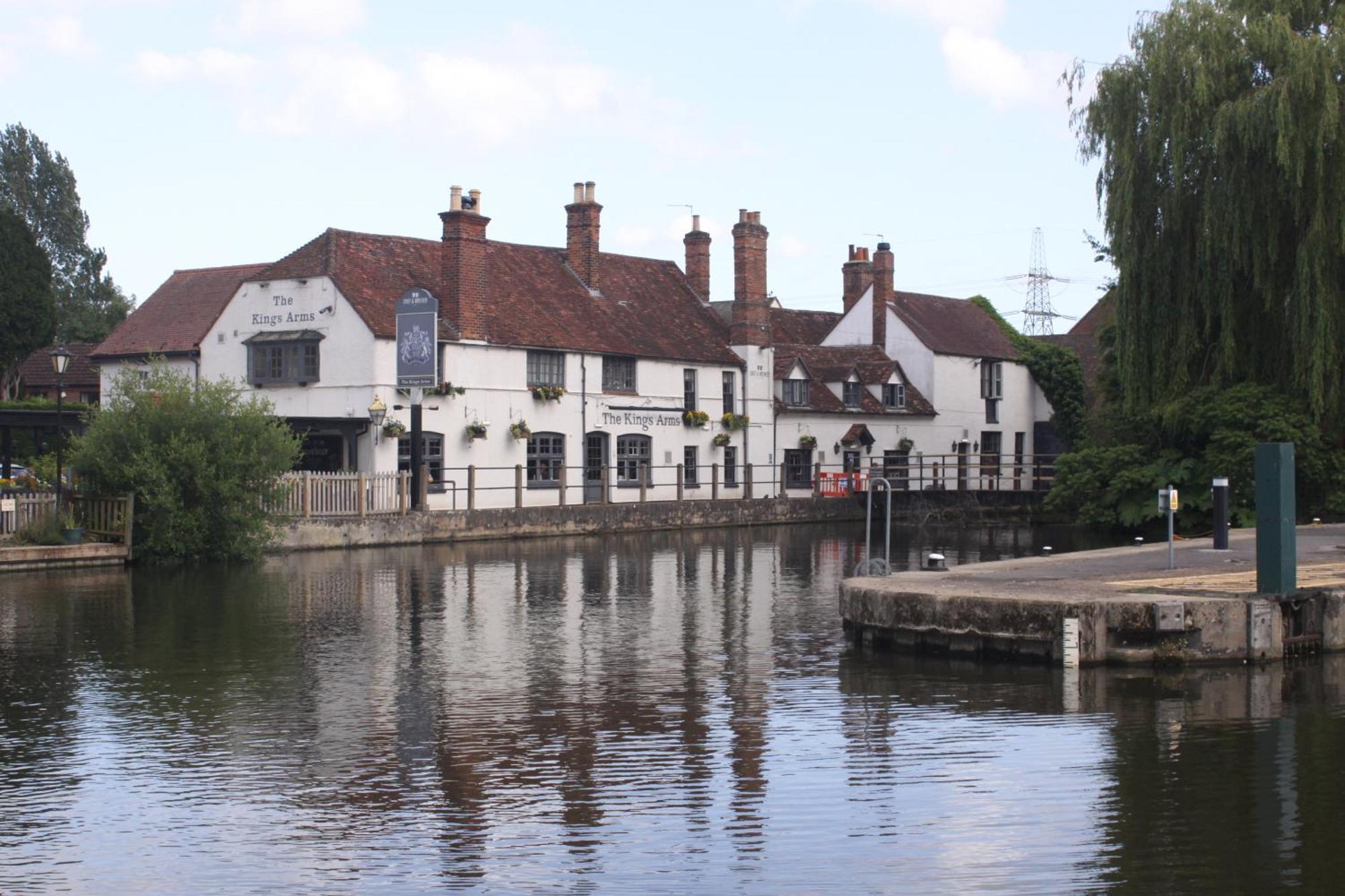 Sandford Meadow Guest House Kennington  外观 照片