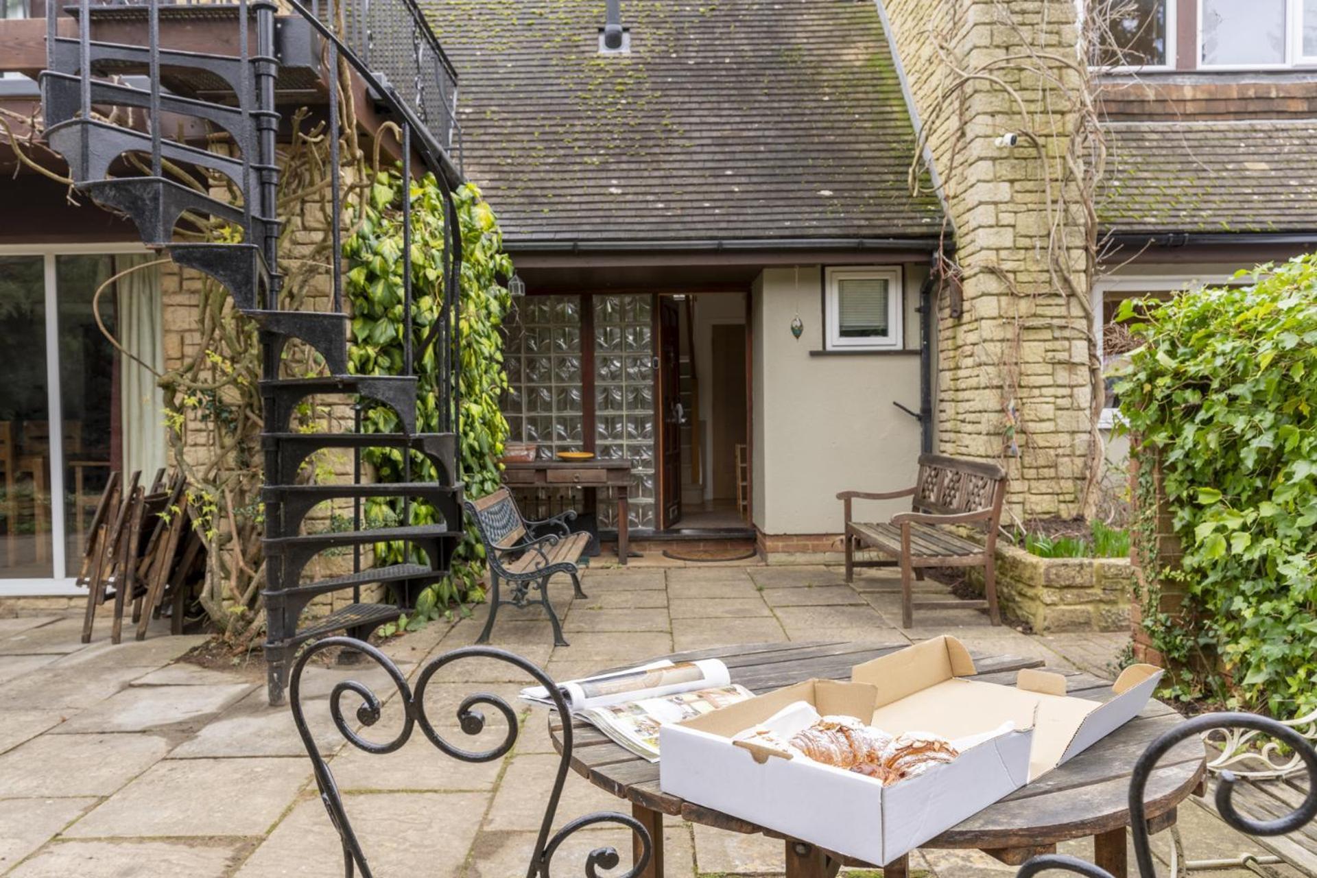 Sandford Meadow Guest House Kennington  外观 照片